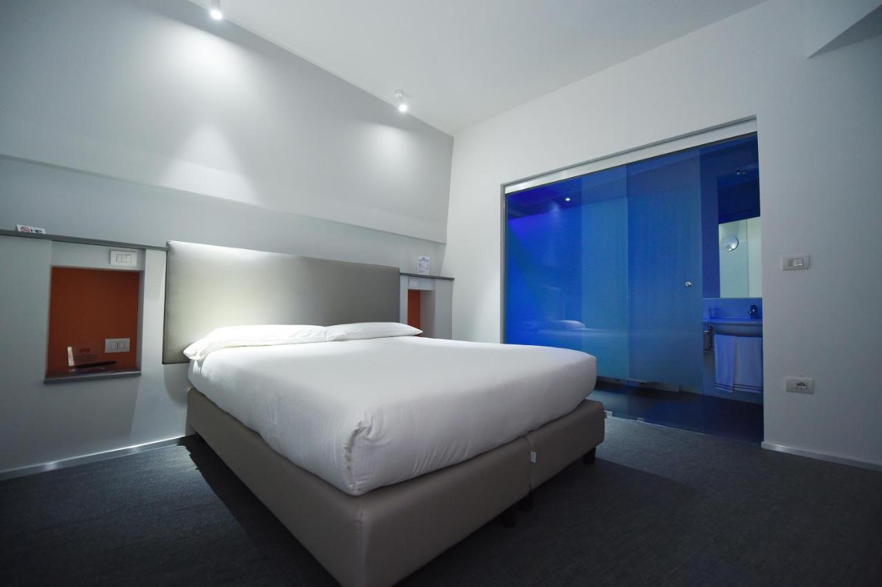 Executive Inn Boutique Hotel ブリンディジ エクステリア 写真