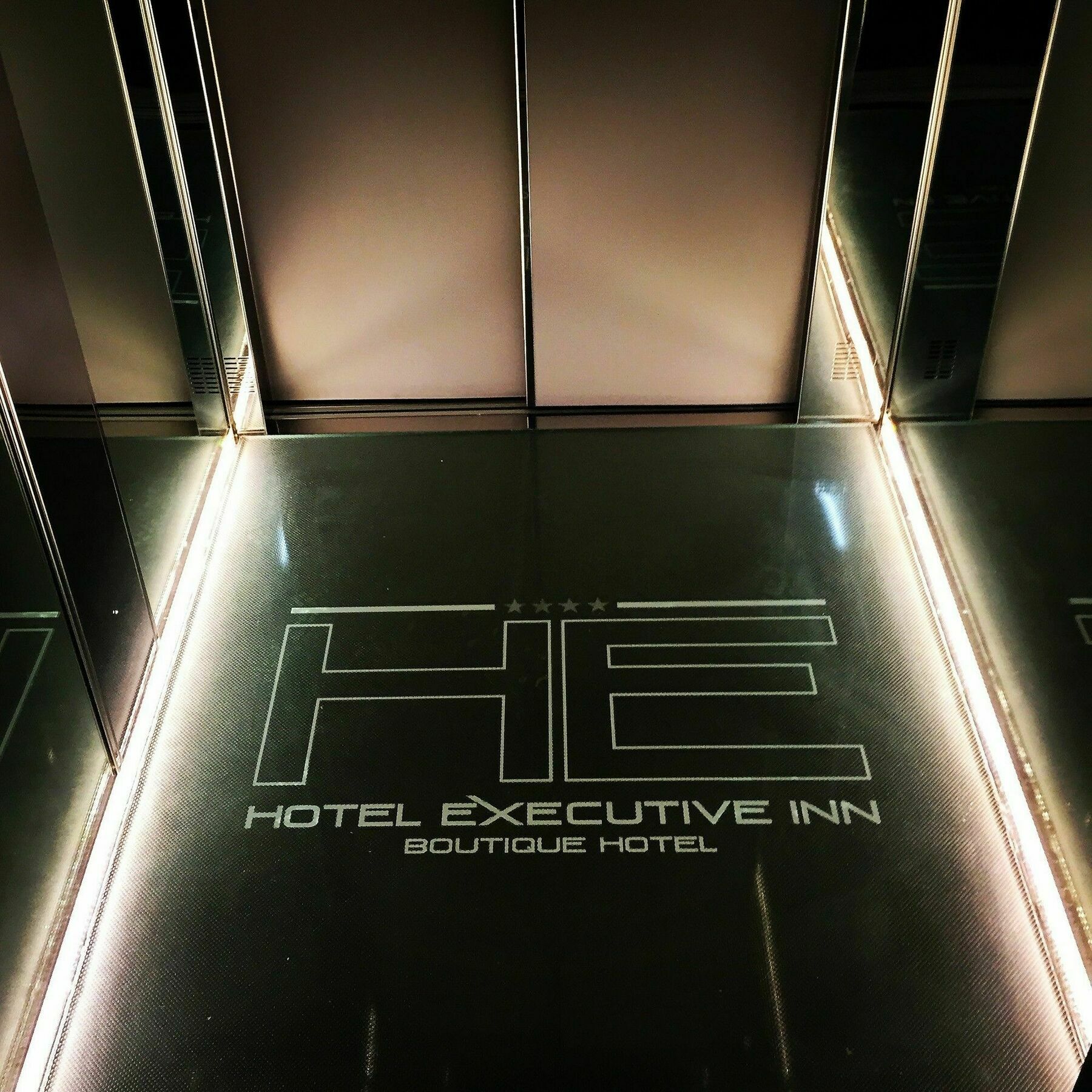 Executive Inn Boutique Hotel ブリンディジ エクステリア 写真